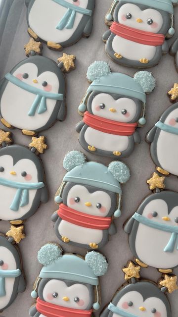 Polar Bear Royal Icing Cookies, Penguin Sugar Cookies Decorated, Penguin Decorated Cookies, New Years Sugar Cookies Decorated, Winter Wedding Cookies Decorated, Penguin Cookies Decorated, Penguin Sugar Cookies, Gingerbread Penguin, Decorated Gingerbread Cookies