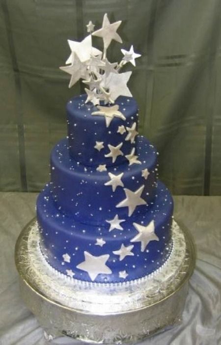 Cake Wrecks - Home - Sunday Sweets: Swing Cakes Rodjendanske Torte, Cake Wrecks, Fondant Wedding Cakes, Purple Cakes, Blue Cakes, Christmas Color, Star Light, Fancy Cakes, Fondant Cakes