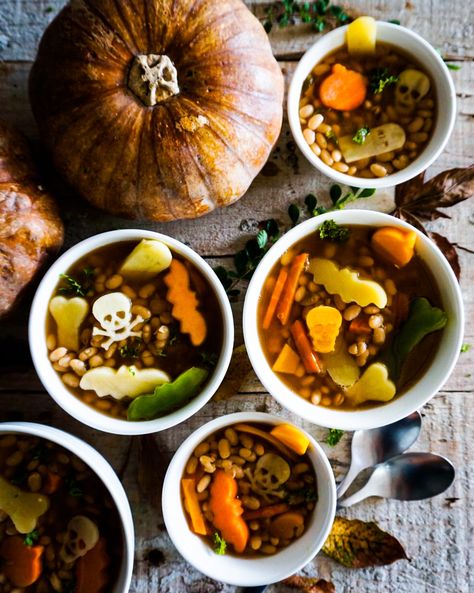 Bean Broth, Halloween Soup, Vegan Bean, Homemade Vegetable Broth, Halloween Lunch, Beetroot Soup, Soup Ideas, Vegan Halloween, Vegetable Soup With Chicken