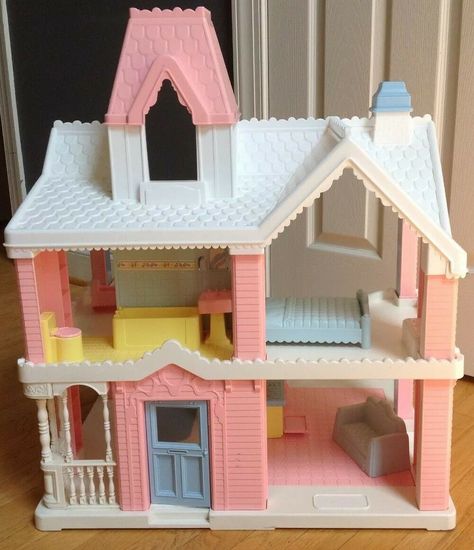 Playskool Dollhouse Makeover, 90s Toys Nostalgia, Playskool Dollhouse, Pink Dollhouse, Dollhouse Bedroom, Hot House, Loud And Clear, 90s Toys, Victorian Dollhouse