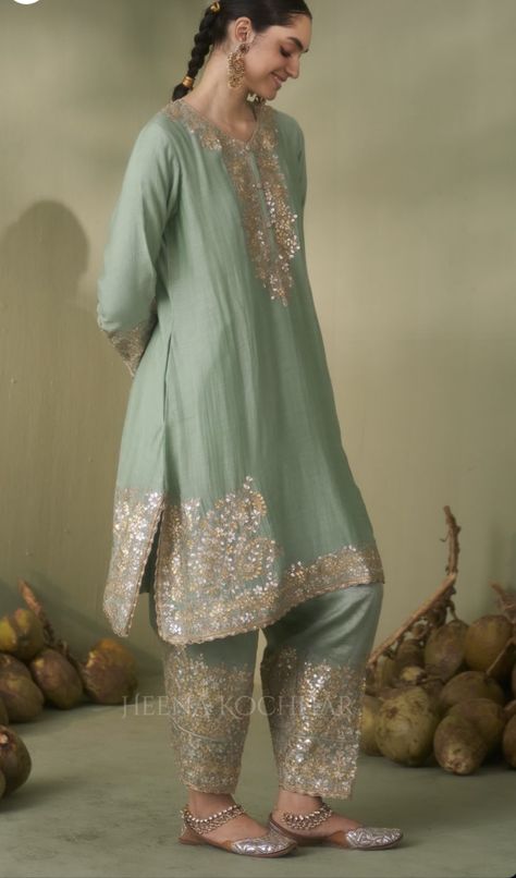 Pakistani Suits Party Wear, Heena Kochhar, Suits Party Wear, Casual Bridal Dress, Pakistani Couture, Blue Weave, Pakistani Fashion Casual, Casual Indian Fashion, Indian Saree Blouses Designs