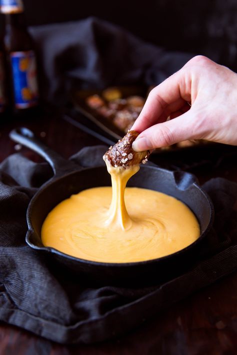 Everything Pretzel, Homemade Pretzel Bites, Cheddar Cheese Dip, Best Superbowl Food, Beer Dip, Homemade Pretzel, Cheddar Dip, Broma Bakery, Homemade Pretzels