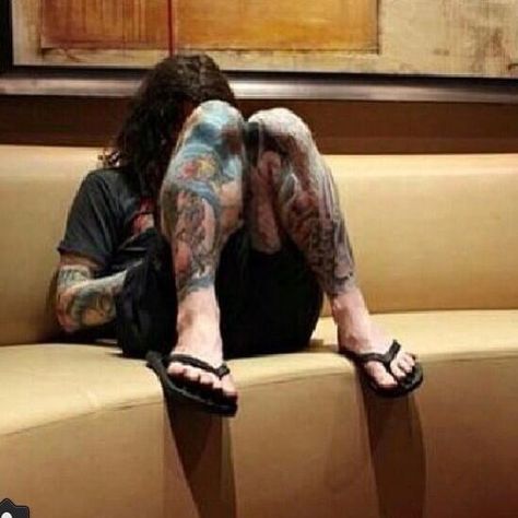 I see you Andy ♥33 What A Catch Donnie, Fall Out Boy Songs, Andy Hurley, Fold Out Beds, Young Blood, Pete Wentz, Emo Music, Boy Best Friend, Boy Tattoos