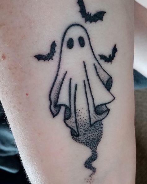 Spooky Patchwork Tattoos, Bat And Ghost Tattoo, Ghost Heart Tattoo, Scary Ghost Tattoo, American Traditional Ghost Tattoo, Ghost American Traditional Tattoo, Ghost And Bat Tattoo, Ghost Legs Tattoo, Cute Ghost Tattoo Ideas Simple