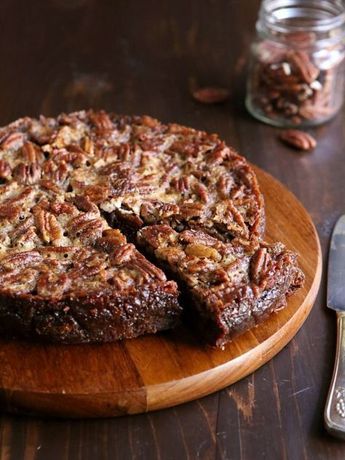 Pecan Pie Brownies Recipe, Pecan Pie Brownies, Pie Brownies, Pecan Recipes, Brownies Recipe, Monkey Bread, Yummy Sweets, Pecan Pie, Food Cakes