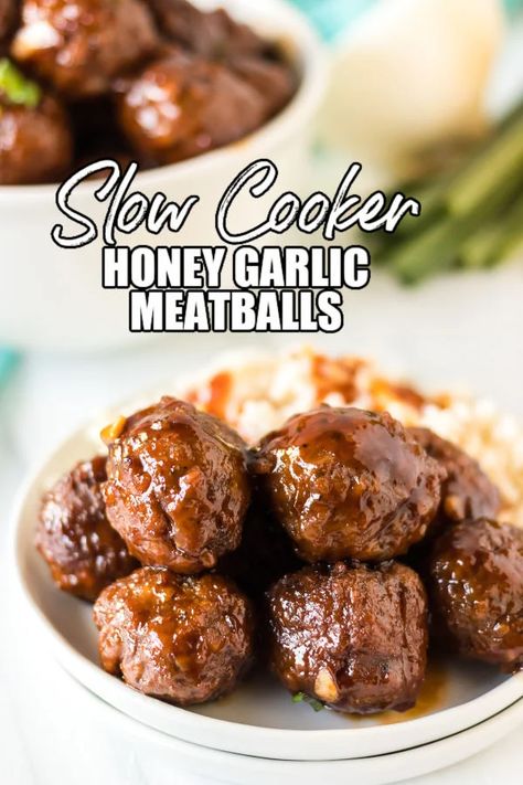 Honey Garlic Meatballs, Garlic Meatballs, Bourbon Chicken Recipe, Tender Meatballs, Easiest Recipes, Meatball Recipes Easy, Crock Pot Meatballs, Slow Cooker Meatballs, Savory Food