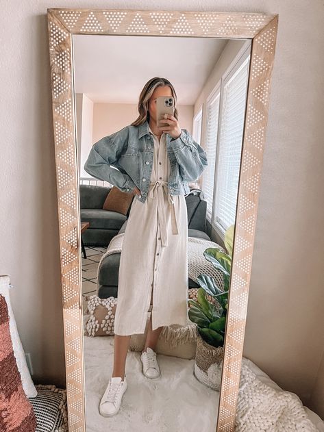 Cropped Jean Jacket Outfit, Cute Teaching Outfits, Teacher Jacket, Cropped Denim Jacket Outfit, Teaching Fits, Student Teaching Outfits, Teaching Clothes, Cute Church Outfits, Basic Girl Outfit