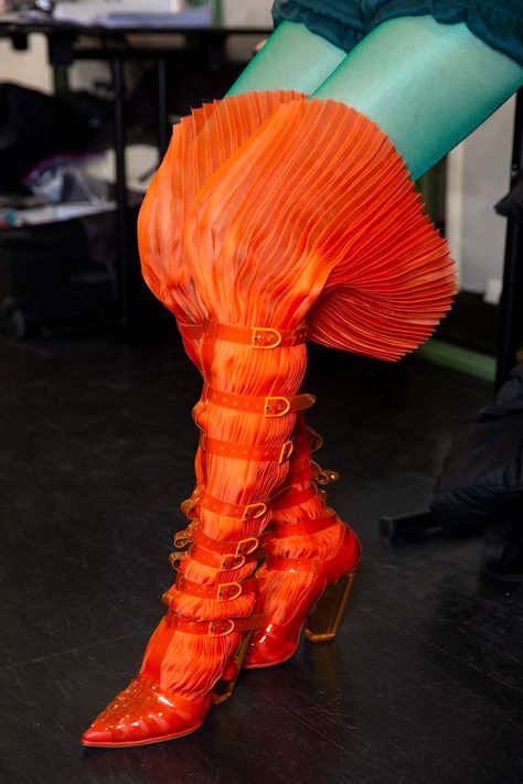 Artistic Fashion Style, Orange Couture, Jean Paul Gaultier Couture, Gaultier Couture, Orange Boots, Fashion Show Backstage, Hussein Chalayan, Mode Shoes, Julien Macdonald