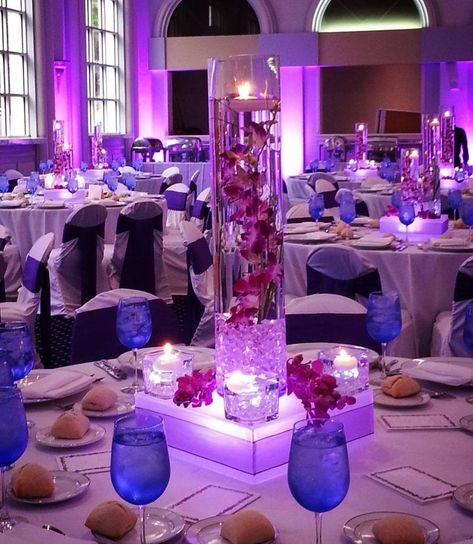 Ombre Wedding Decor, Bat Mitzvah Centerpieces, Sweet 16 Party Decorations, Mitzvah Decor, Bat Mitzvah Party, Ombre Wedding, Sea Wedding, Purple Wedding Theme, Purple Balloons