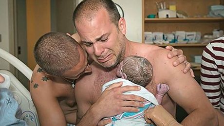 2 dads embracing newborn Milo photo gets social media love Scary Place, Dads Room, Birth Photos, Gay Dads, Delivery Room, Gender Roles, Birth Photography, We Are The World, Make You Cry