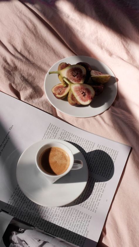 #Parisian #inspo #fruit #lighting #coffee #cafe #europe Food Wallpapers, Coffee Photography, A Cup Of Coffee, Cup Of Coffee, Coffee Break, Coffee Time, Food Styling, Food Photo, Wallpaper Iphone