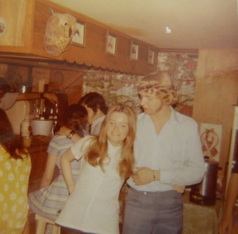 70s house party 70s Polaroids, Leland Mckinney, Choir Costume, 70s Life, Basement Party, 70s Pictures, Coloured Photos, Life In The 70s, Colleen Corby