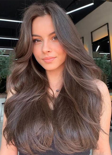 Butterfly Haircut For Long Straight Hair, Hair Cuts For Long Hair Butterfly, Long Haired Layers, Blow Outfit Hair Straight, Fluffy Butterfly Haircut, Blow Dry Haircut, Butterfly Haircut Long Hair Curly, Butterfly Haircut Blowout, Curtain Bangs Butterfly Cut Long Hair