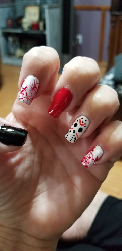 Jason Nail Art, Jason Voorhees Nail Art, Jason Voorhees Nails, Jason Nails, Jason Nails Halloween, Friday The 13th Nails, Football Nail Designs, Pop Art Nails, Football Nails