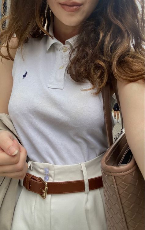 White Polo Outfit Women Aesthetic, Old Money Aesthetic Tops, Polo Tops Outfit, White Shirt And Pants Outfit Women, Old Money Outfits Polo Shirt, Classy Polo Outfit, Polo Tank Top Outfit, Polo Ralph Lauren Women Outfits Casual, Old Money Polo Outfit Women