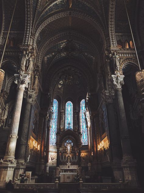 inside church view with no people photo – Free Lyon Image on Unsplash Old Catholic Church, Concrete Building, Lyon France, Church Architecture, High Rise Building, Old Church, Colmar, Grey Wallpaper, Salzburg