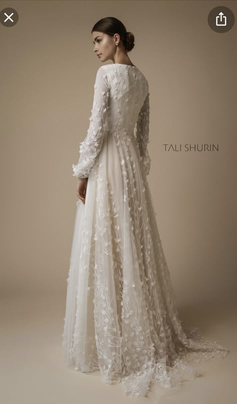 Wedding Dress Hijab, Wedding Dresses Vintage Princess, Baju Kahwin, Modest Bridal, Smart Casual Dress, Vintage Princess, Hair Raising, Ball Gown Skirt, Modest Wedding Dresses