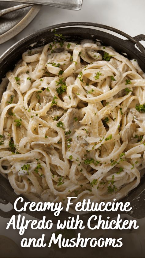 Creamy Fettuccine Alfredo with Chicken and Mushrooms - Appetizers & Entrees Best Chicken Fettuccine Alfredo, Mushrooms Appetizers, Fettuccine Alfredo With Chicken, Easy Chicken Fettuccine Alfredo, Fettucini Alfredo Recipe, Alfredo With Chicken, Entrees Recipes, Vermicelli Pasta, Chicken Alfredo Fettuccine Recipe