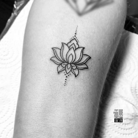 Lily Flower Tattoo, Simple Lotus Flower Tattoo, Simple Mandala Tattoo, Stripe Tattoo, Small Lotus Tattoo, Lotus Tattoos, Tattoo Lotus, Lotus Flower Tattoo Design, Lily Flower Tattoos