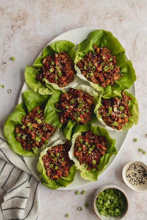 Gluten Free Hoisin Sauce, Chicken Hoisin Sauce, Chicken Lettuce Cups, Dairy Free Lunch, Lower Carb Meals, Can Water, Clean Eating Lunch, Lettuce Cups, Water Chestnuts