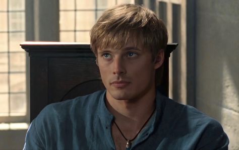 Bradley James Aesthetic, Merlin Aesthetic, Arthur Merlin, Merlin Show, Merlin Series, Merlin Bbc, Blonde Wife, Merlin Fandom, Bbc Merlin