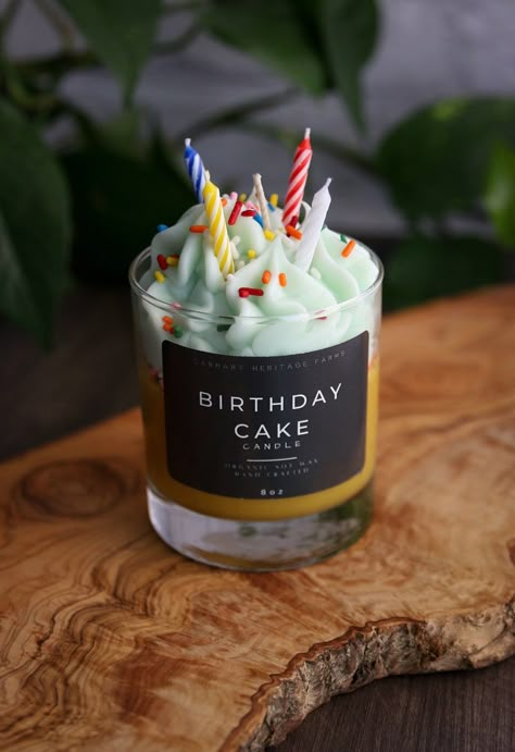 Birthday Cake Dessert Candle - Etsy Birthday Cake Dessert, Cake Scented Candles, Handmade Candles Diy, Dessert Candle, Homemade Scented Candles, Pretty Candle, Diy Candles Scented, Candle Making Business, Dessert Candles