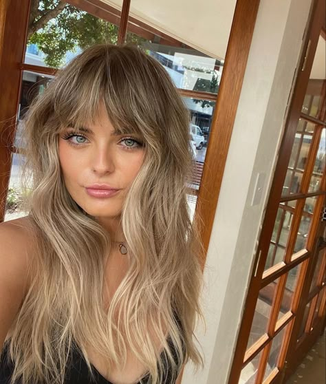 Balayage Hair Fringe, Balayage Hair Blonde Fringe, Reverse Balayage With Bangs, Dark Roots Blonde Hair Balayage With Bangs, Long Shag Haircut With Curtain Bangs Side Part, Light Blonde Balayage Dark Roots, Balayage With Fringe Bangs, Brown Blonde Balayage With Bangs, Dark Blonde Balayage With Bangs