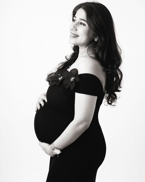 Beautiful Maternity Pose | Mom to be Photoshoot | Studio posing with white backdrop | black and white pregnancy photoshoot | DIY Maternity shoot at home 


 #maternityphotoshoot #blackandwhitematernity #pregnancyphotoshoot #pregnancyphotographermumbai #maternityphotographermumbai #newbornphotographermumbai Mom To Be Photoshoot, Diy Maternity Shoot, Maternity Shoot At Home, Photoshoot Black And White, Photoshoot Diy, Studio Posing, Bump Pictures, Pregnancy Bump, Beautiful Pregnancy