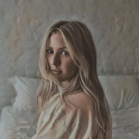 Ellie Goulding Aesthetic, Elie Goulding, Ellie Goulding Hair, Music Rules, Elizabeth Gillies, Taylor Lautner, Funny Animal Quotes, Music Taste, Ellie Goulding