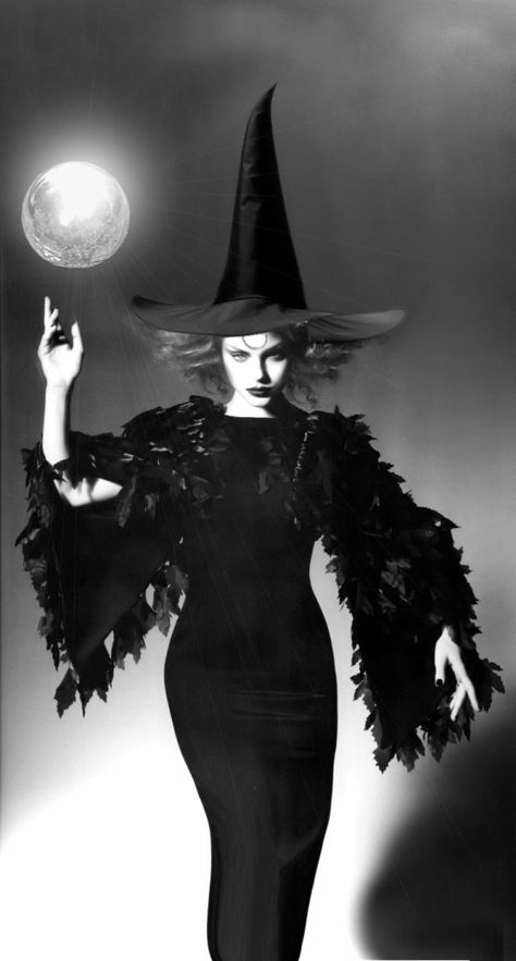 40 )  Bonnie BleuVa image Jessica Stam, Witches Hat, Ange Demon, Vintage Witch, The Worst Witch, Gothic Steampunk, Season Of The Witch, Witch Costume, Theme Halloween