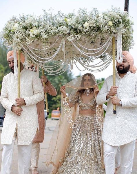 Bridal Entry Songs, Indian Bridal Entry, Color Coordinated Outfits, Bridal Entry Ideas, Sikh Wedding Decor, Indian Wedding Aesthetic, Indian Wedding Venue, Nikah Decor, Bridal Entry