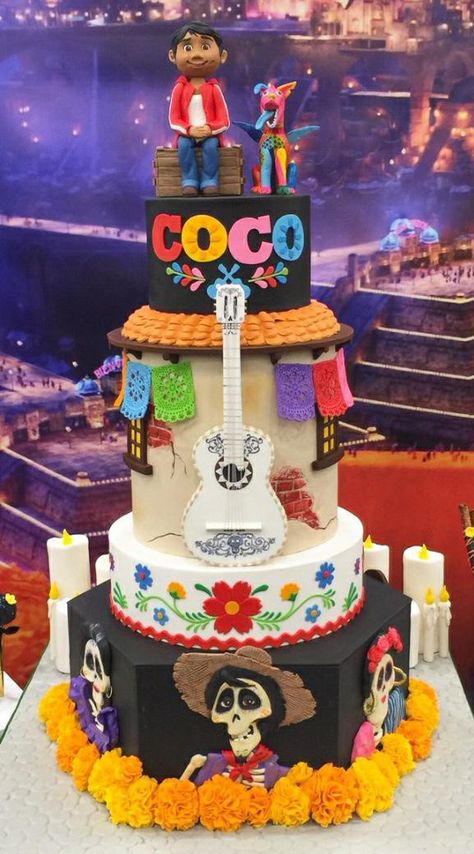 How cute! Coco Birthday, Coco Disney, Cupcake Birthday Party, Cupcakes Birthday, Mexican Birthday, Mexican Party Theme, Fiesta Birthday, Disney Cakes, Disney Party