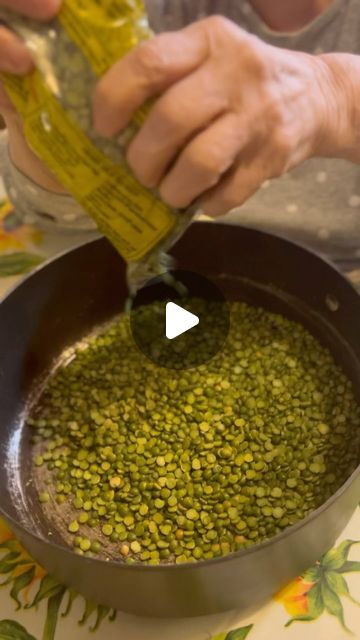 Mariarosa trapani on Instagram: "Pasta con le piseddini ( split pea pasta)

Ingredients:
2 bag of Goya beans split peas
1 onion
Olive oil
Salt
Black pepper

In a large pot add your water 
Wash and drain your peas
Add your peas to your pot make sure the water is 2 inches over your peas
Add one whole diced onion 
Let it boil for about a half hour to an hour depending on if it gets thicker the sauce and the peas get soft. 
Add salt and black pepper. 
Once the peas sauce are done add a good amount of olive oil about 1/2 cup. 
Cook your pasta in a seperate pot I used cut up spaghetti you can use whatever you want. 
Strain the pasta water and leave some water with the pasta add your thick split pea to the watery pasta and enjoy!!!

#nonna #nonna❤️ #nonnaenipote❤️ #nonnarosa #italian #italiancook Dried Green Split Peas Recipes, Goya Beans, Pea Pasta, Green Split Peas, Split Peas, Pasta Water, Pasta Ingredients, Pea Recipes, Pea Soup