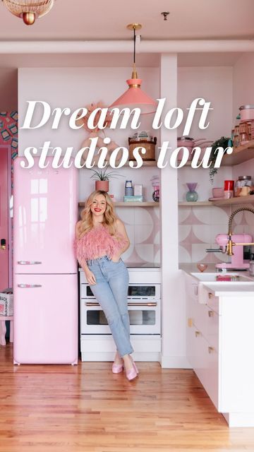 dream loft studios on Instagram: "Dream Loft Studios tour! I first had the idea for dream loft studios in 2020 when I wanted to have a cute space to shoot indoors so I redid my loft apartment to double as a photo studio and started renting it on Peerspace. We were getting so many bookings I decided to expand and rent a commercial space & transform it into a girly dream loft 💘" Rachel Martino Loft, Pink Loft Apartment, Small Loft Spaces, Small House Renovation, Loft Studio, Small Loft, Studio Tour, Commercial Space, Loft Apartment