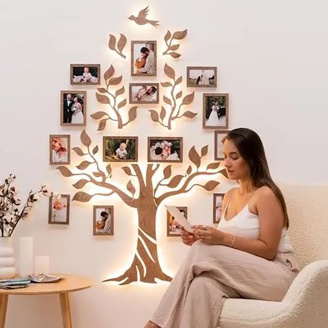 Family Tree Wall Ideas, Tree Picture Frame, Family Tree Picture, Picture Frame Design, Wooden Family Tree, Family Photos Wall Decor, Family Tree Wall Decor, Family Tree Picture Frames, Family Tree With Pictures