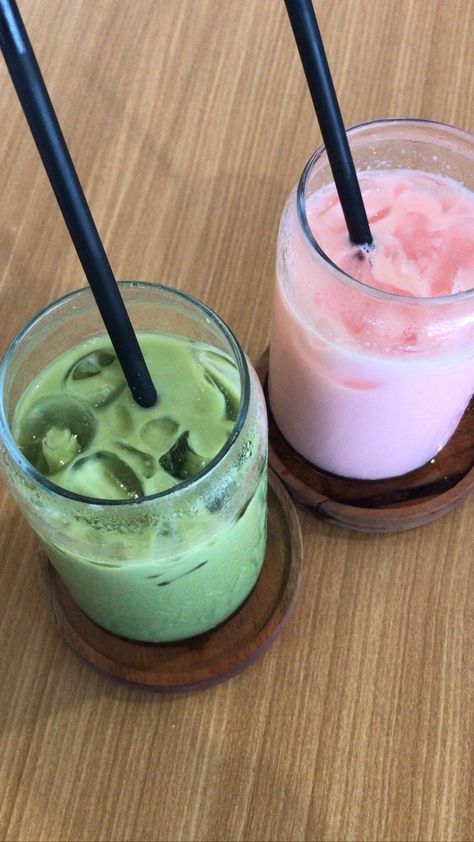 aesthetic story instagram, aesthetic drink, aesthetic, minuman segar Aesthetic Story Instagram, Minuman Aesthetic, Matcha Strawberry, Strawberry Drink, Aesthetic Drink, Aesthetic Story, Strawberry Drinks, Drink Aesthetic, Buka Puasa