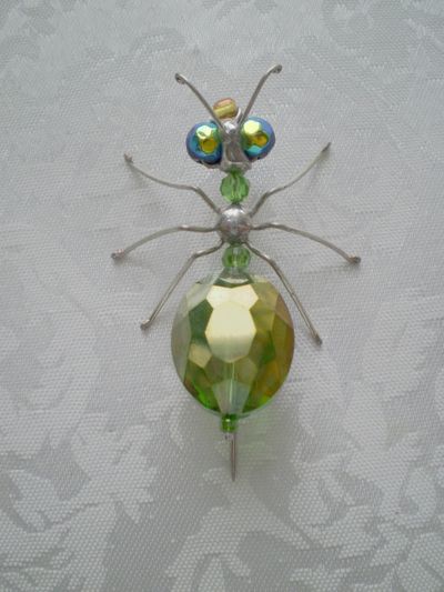 Bugs of Baltimore Beaded Insects, Beaded Bugs, Spider Crafts, Beaded Dragonfly, Spider Jewelry, Beaded Spiders, Wire Jewelry Designs, Insect Jewelry, Beaded Crafts