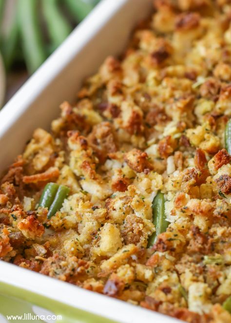 Best Green Bean Casserole, Chicken Stuffing Casserole, Green Bean Casserole Easy, Chicken Stuffing, Chicken Green Beans, Greenbean Casserole Recipe, Stuffing Casserole, Chips Ahoy, Yummy Casseroles