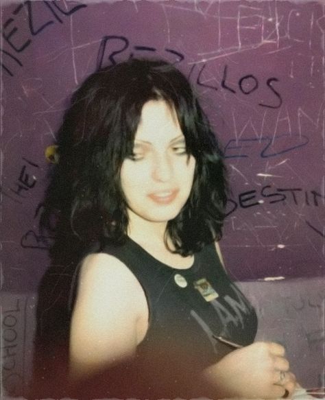 Gaye Advert, Punks 70s, New Wave Music, 70s Punk, Women Of Rock, Punk Art, Punk Rock Bands, Goth Women, Band Pictures