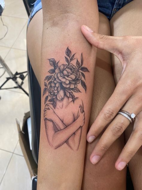 Inner Beauty Tattoo Ideas, Mental Health Tatoos Sleeves, Woman Flower Head Tattoo, The Overthinker Tattoo, Self Worth Tattoos For Women, Tattoo Of Woman Faces, Breakthrough Tattoo, Curly Hair Tattoo, Find Someone Who Grows Flowers Tattoo