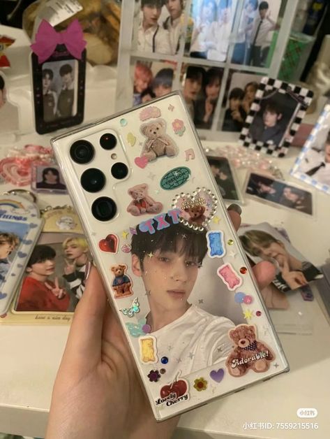 Android Cases Aesthetic, Samsung Phone Aesthetic, Samsung Homescreen Layout Ideas, Korean Phone, Korean Phone Cases, Korean Phones, Clear Phone Case Design, Broken Phone, Kpop Phone Cases