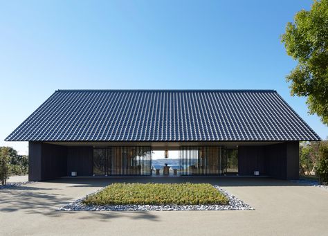 Amanemu Retreat, Japan | Hotel Design | est living Kerry Hill Architects, Scandinavian Exterior Design, Hotel Bathroom Design, Kerry Hill, Japanese Hot Springs, Luxury Resort Hotels, Porte Cochere, Casa Container, Spring Resort