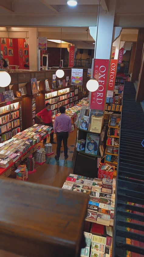 Oxford Bookstore, Park Street Desi Architecture, Oxford Bookstore, Park Street Kolkata, Oxford Books, Park Street, Life Vision, Best Poses For Men, Dream Travel Destinations, Retro Aesthetic