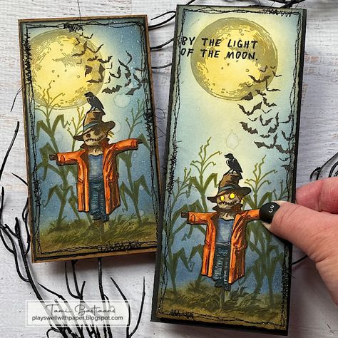 Plays Well With Paper: The Scarecrow Light-up Card Creepy Scarecrow, Tim Holtz Halloween, Gothic Tapestry, Tim Holtz Crafts, Tim Holtz Stamps, Tim Holtz Cards, Carte Halloween, Halloween Cards Handmade, Halloween Creepy