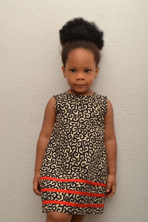 Baby African Clothes, Ankara Styles For Kids, Dress Tutorial, African Dresses For Kids, Best African Dresses, Short African Dresses, African Fashion Skirts, African Wear Dresses, Afrikaanse Mode