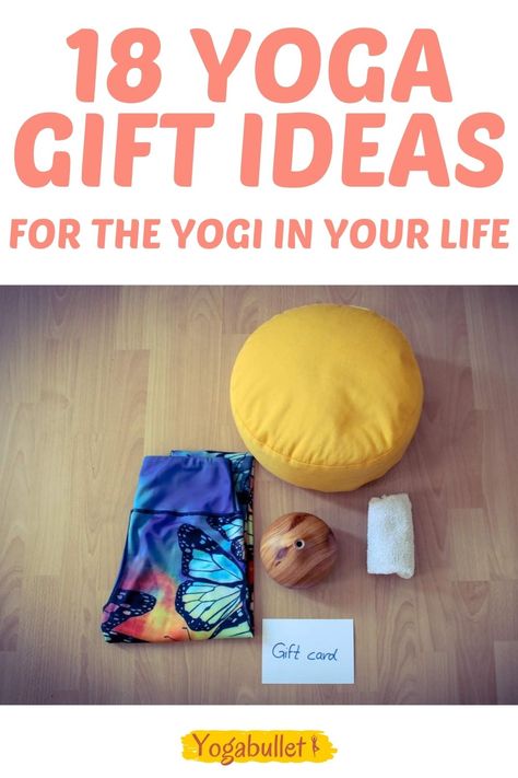 Yoga Gift Basket Ideas, Yoga Gifts Ideas Diy, Yoga Gift Basket, Yoga Gifts Ideas, Yoga Christmas Gifts, Yoga Accessories Gift Ideas, Best Yoga Clothes, Yoga Christmas, Yoga Friends