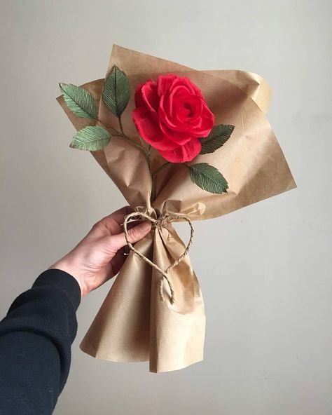 #marchmeetthemaker DAY Single Flower Bouquet, Flower Bouquet Diy, Flower Box Gift, How To Wrap, Flower Gift Ideas, Bouquet Wrap, Flowers Bouquet Gift, How To Wrap Flowers, Flower Rose