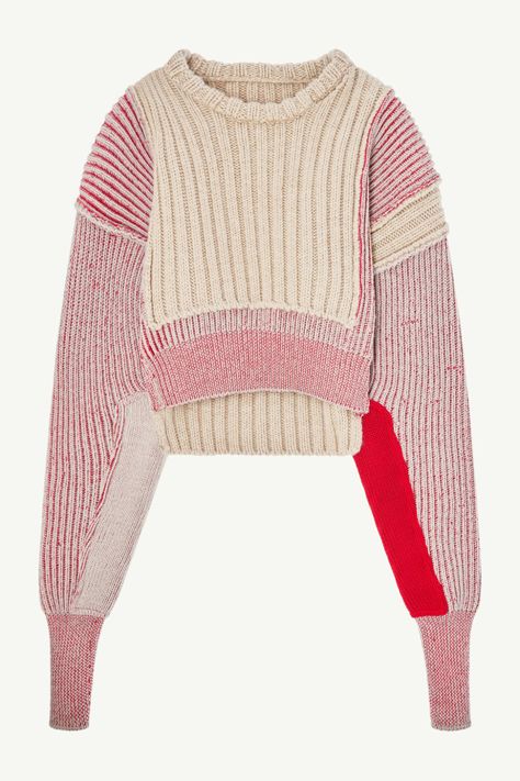 | Maison Margiela 2025 Knitwear Trends, Knitwear Upcycling, Knitwear Fashion Design, Unique Knitwear, Modern Knitwear, Knitwear Details, Knitwear Trends, Knitwear Inspiration, How To Purl Knit