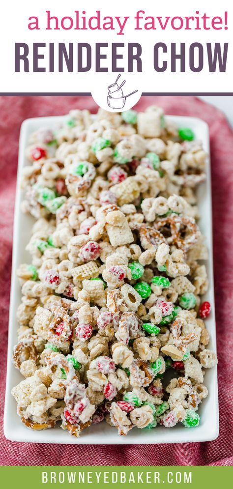 Xmas Snacks, Reindeer Chow Recipe, Cheerio Treats, White Chocolate Chex Mix, Cheerios Recipes, Christmas Snack Mix, Holiday Deserts, Reindeer Chow, Chex Mix Christmas