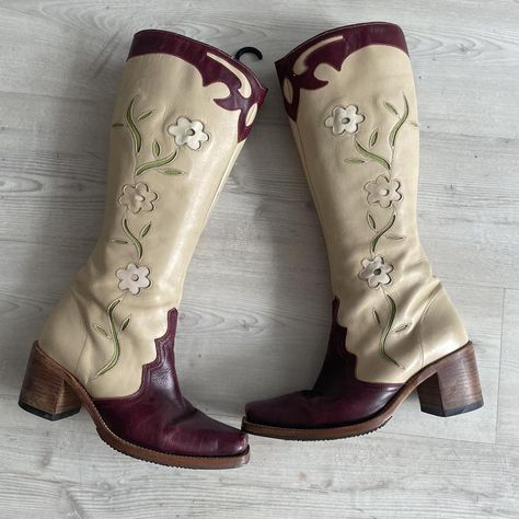 Sendra vintage cowboy boots flower EU Size 40 - Depop Fold Over Cowboy Boots, Vintage Cowboy Clothes, Coquette Cowboy Boots, Cowboy Boot Flowers, 70s Cowboy Boots, Cool Cowboy Boots, Cowboy Boots With Flowers, Purple Cowboy Boots, Cute Cowboy Boots